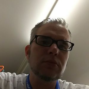 Meet your Posher, Derek